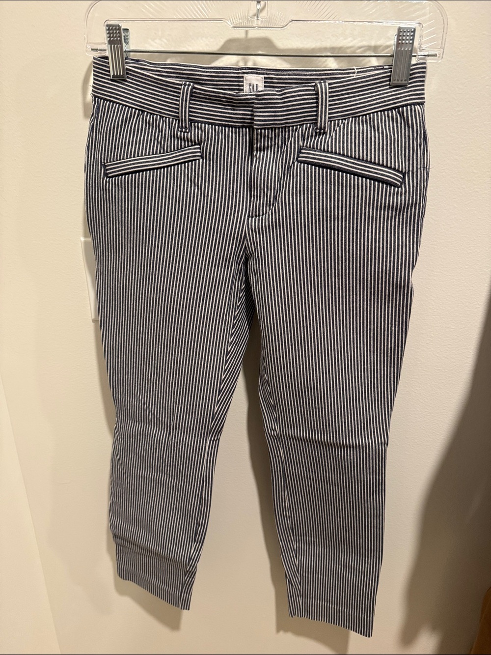 Gap Striped Navy and White Women’s Crop Pants